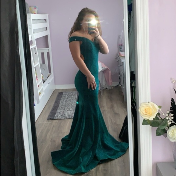 Prom/ Formal Dress - Picture 4 of 4